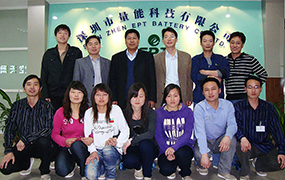 與鄭輕院教學(xué)實(shí)習員工合影